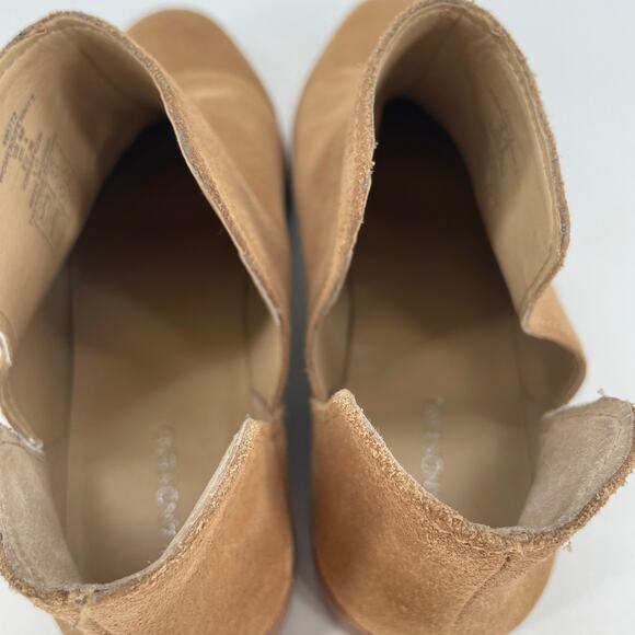 Lands’ End Women's V-Cut Slip-On Suede Ankle Boots Booties, Tan, Sz. 6B Flats - Picture 6 of 12